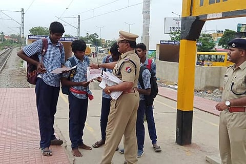 Railway police sensitise commuters about risks of footboard travel