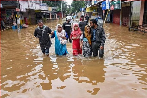 Floods pile on misery on people in several states: Kerala, Maharashtra worst hit