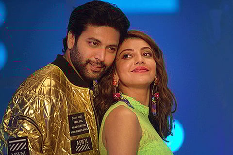 Ravi shoulders Comali with his performance