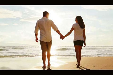 Even passive presence of romantic partner can reduce pain