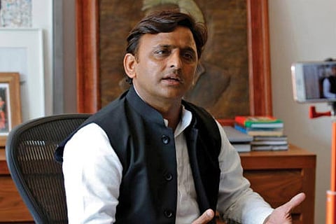 Akhilesh prepares to revamp Samajwadi Party