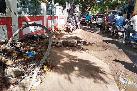 Motorists, pedestrians in a fix due to non-restoration of pavement on Sterling Road