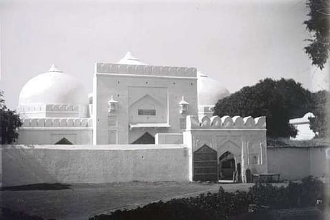 The Babri Masjid in early 1900. (Photo: The British Library Board)