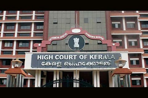 Kerala HC meets with lawyers on magistrate's humiliation issue