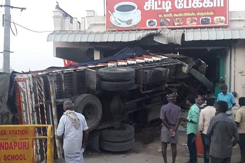 The lorry which ploughed into a bakery in Pollachi