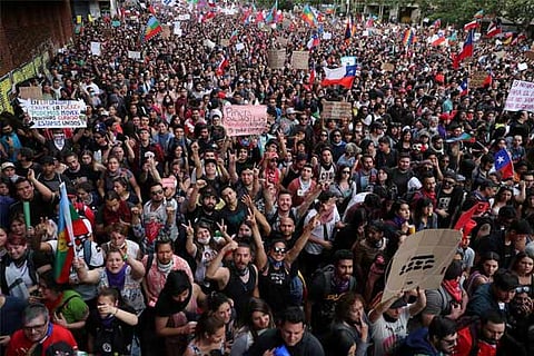 Chile protests: Santiago's walls turn into open-air museum