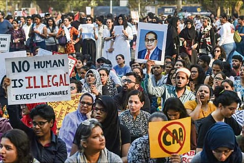 Anti-CAA protests: Security forces on high alert across states, Mobile internet shut in UP