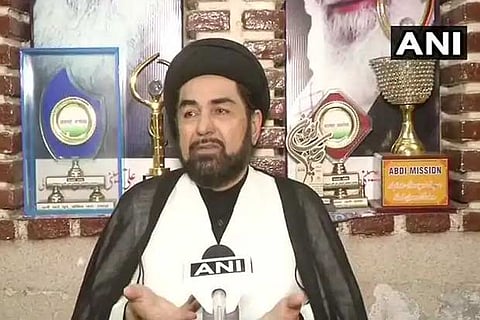 Facing community's wrath, Shia cleric does U-turn