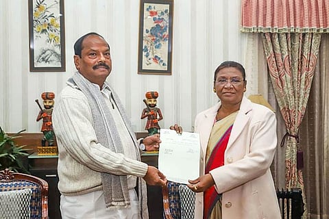 Raghubar Das resigns, asked to continue till new govt is formed