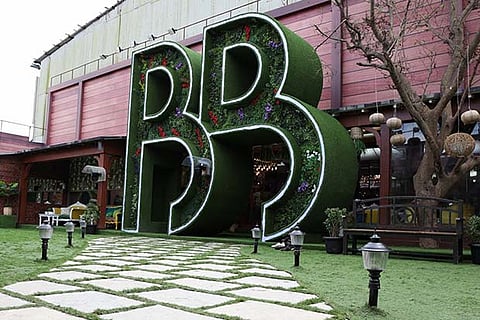 'Bigg Boss' romances gets hotter, spicier