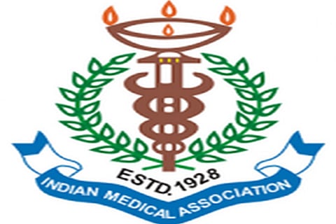 CBI searches premises of I-T officials in IMA scam