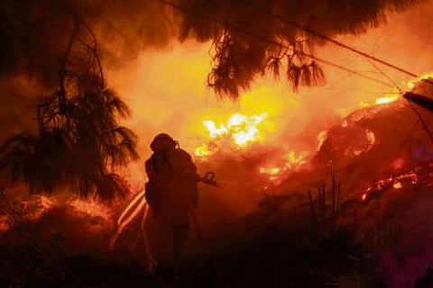 Aussie firefighter killed in 'fire tornado'
