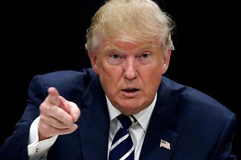 Trump declares national emergency to build border wall