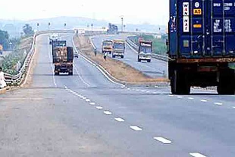 Follow IRC norms, HC instructs highways