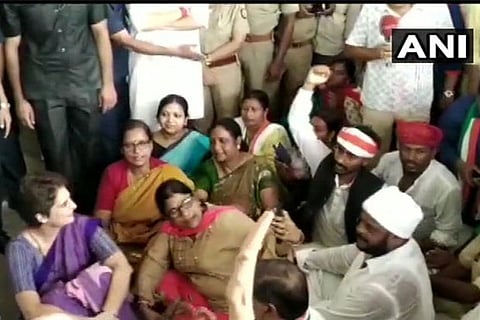 Priyanka Gandhi remains under detention in UP