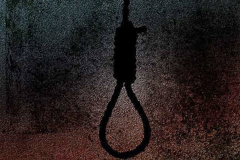 Depressed by failure in NEET, 17-year-old girl commits suicide