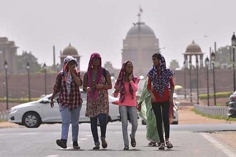 Warm morning in Delhi, heatwave to continue throughout day