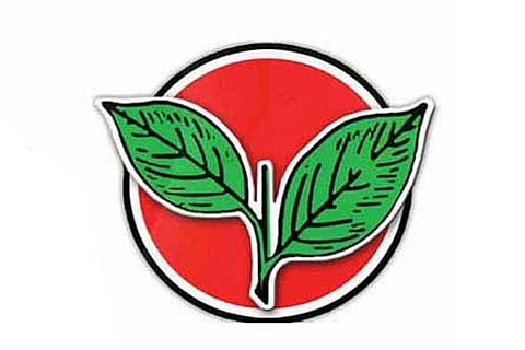 3 MLAs on notice rake up single leadership issue