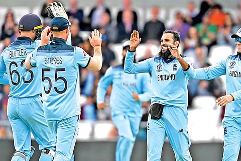 England has suffered an unexpected reverse to Sri Lanka