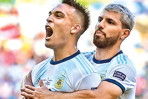 Lautaro Martinez (left) scored for a second game in a row