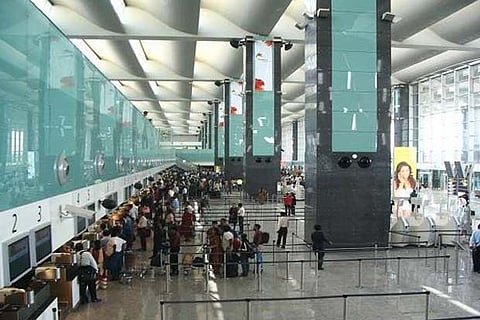 Govt issues alert to enhance security at all airports, Mumbai Terminal partially evacuated after bomb threat call