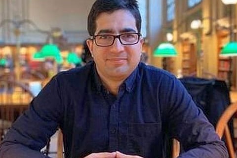 Former IAS officer Shah Faesal to launch political party tomorrow
