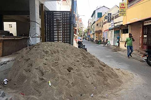 Construction debris on road, hindering road traffic