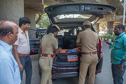 Post gold seizure, EC strengthens flying squads