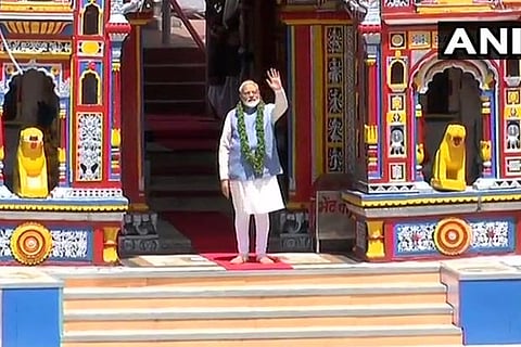 After Kedarnath, Modi offers prayers at Badrinath