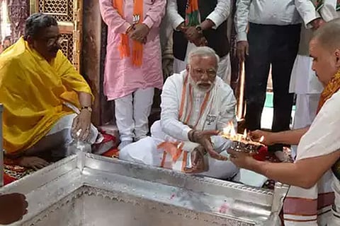 Modi in Varanasi for thanksgiving visit, offers prayers at Kashi Vishwanath temple
