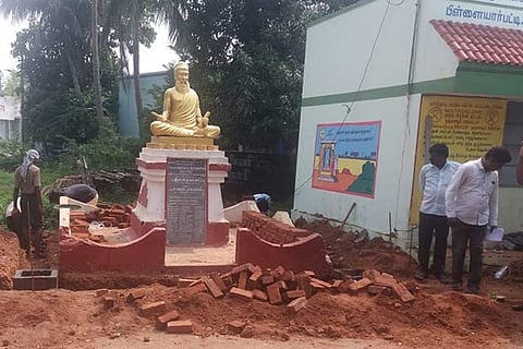 Works to erect a fence around Thiruvalluvar statue on at Pillayarpatti in Thanajvur on Thursday