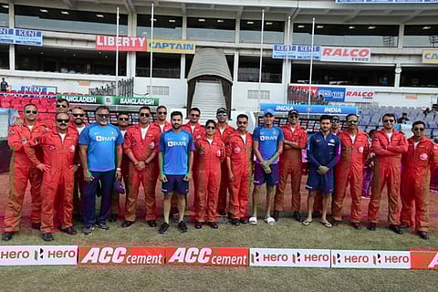 Team India meets IAF Aerobatic team in Nagpur