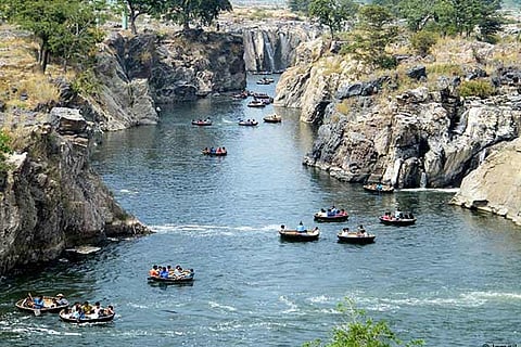 Bamboo coracles at the waterfalls