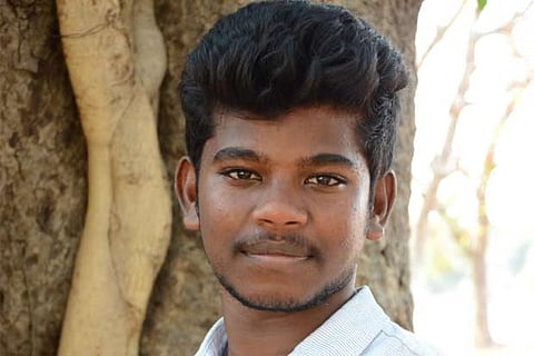 S John (22), pet seller