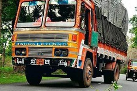 Traffic during day in Bandipur Tiger Reserve