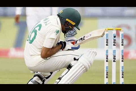 SA's Maharaj ruled out of 3rd Test, uncapped Linde to replace