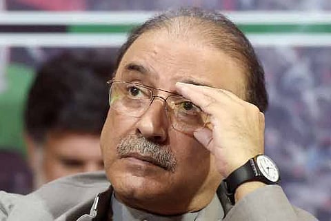 Former Pak Prez Zardari admitted to hospital