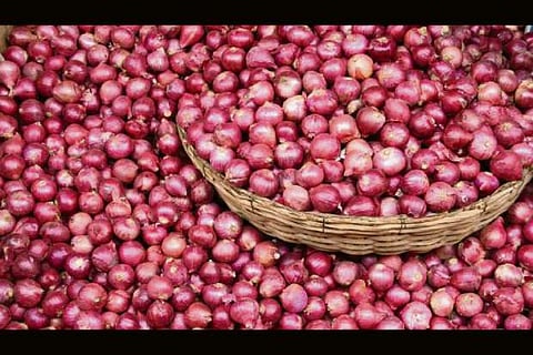 Sale of onion, pulses to continue from buffer stock: Govt