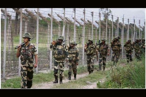 2 Pak nationals nabbed, planned to guide terrorists into Kashmir