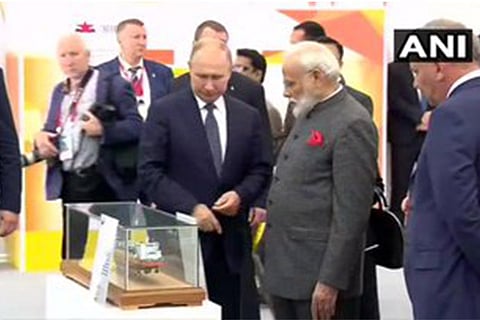 PM Modi visits Zvezda shipbuilding complex along with President Putin