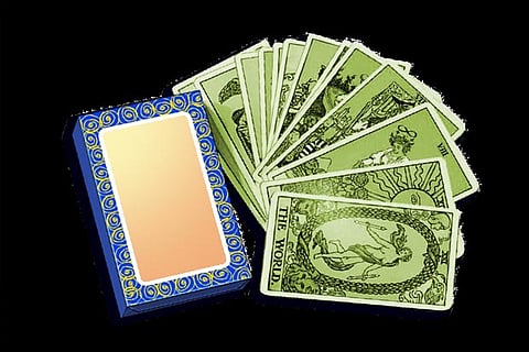 Tarot - On the cards