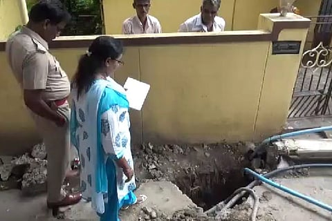 Forensic dept officials, Chitlapakkam police inspect the spot