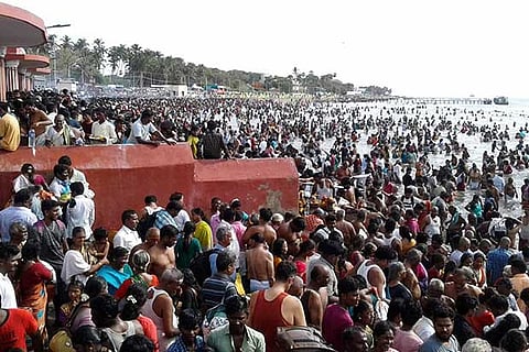 Devotees gather to take holy dip on the occasion of "Mahalaya Amavasya", in Rameswaram