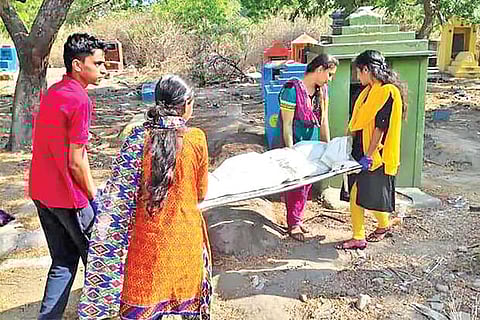 Volunteers of Uravugal Trust at a burial site in Chennai