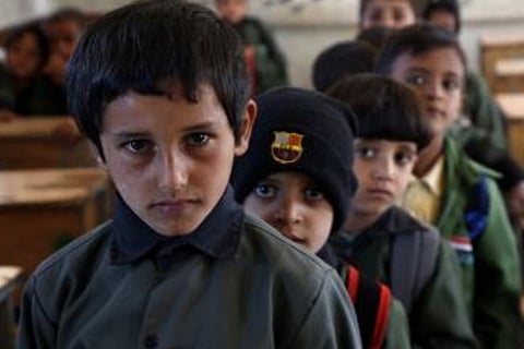 Food aid for Houthi-controlled Yemen to be halved