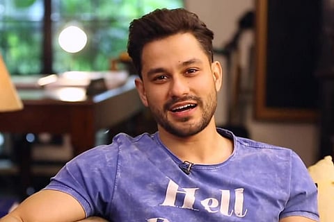 Lockdown diaries: Kunal Kemmu peels 'matar' with daughter Inaaya