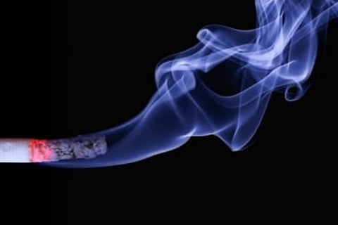 Childhood exposure to parental smoking linked to poor memory in midlife