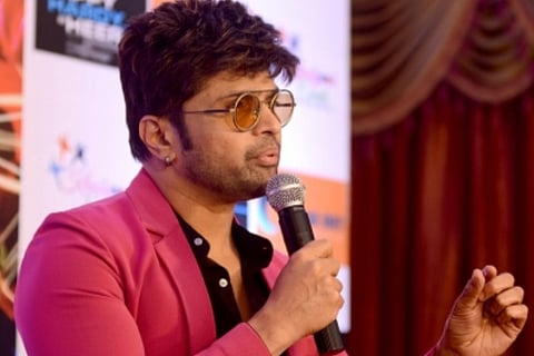 Himesh Reshammiya focusses on new songs, scripts during lockdown