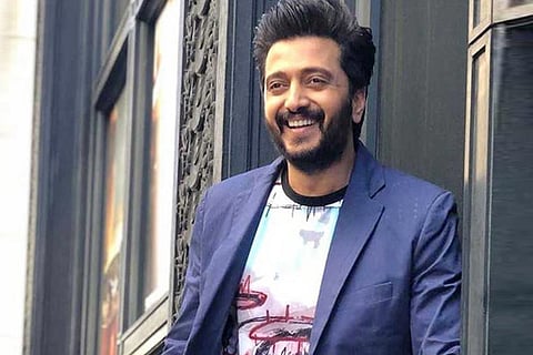 Riteish Deshmukh imitates funny dialogue between Salman Khan and reality show singer
