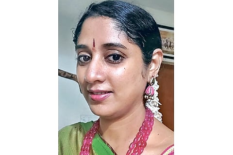 Nisha Rajagopal (39), Singer